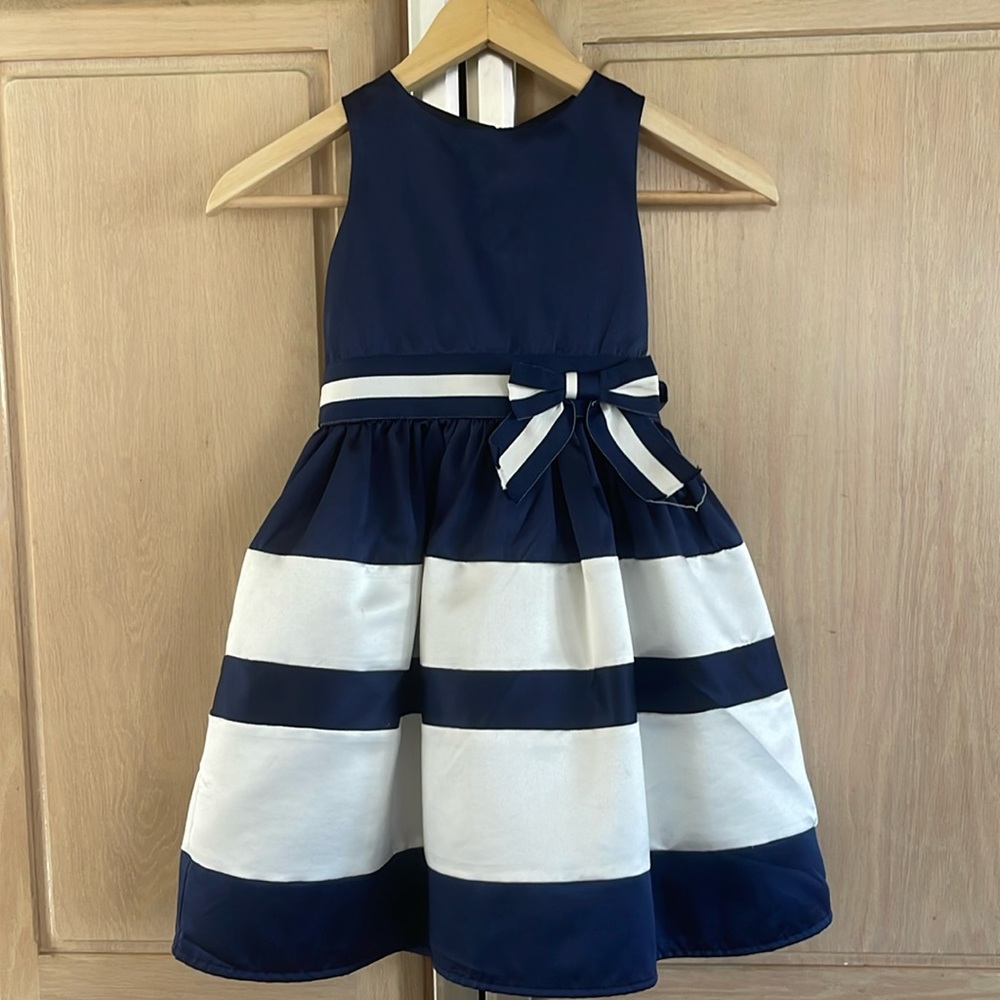2 for $20 Girl’s dress size 5